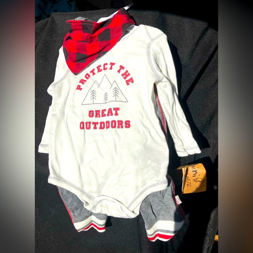 Mini Heroes 3 Piece Outfit Size 6 Months